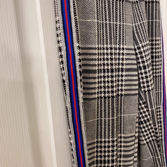 Plaid pants with stripe on side - Picture 2 of 2